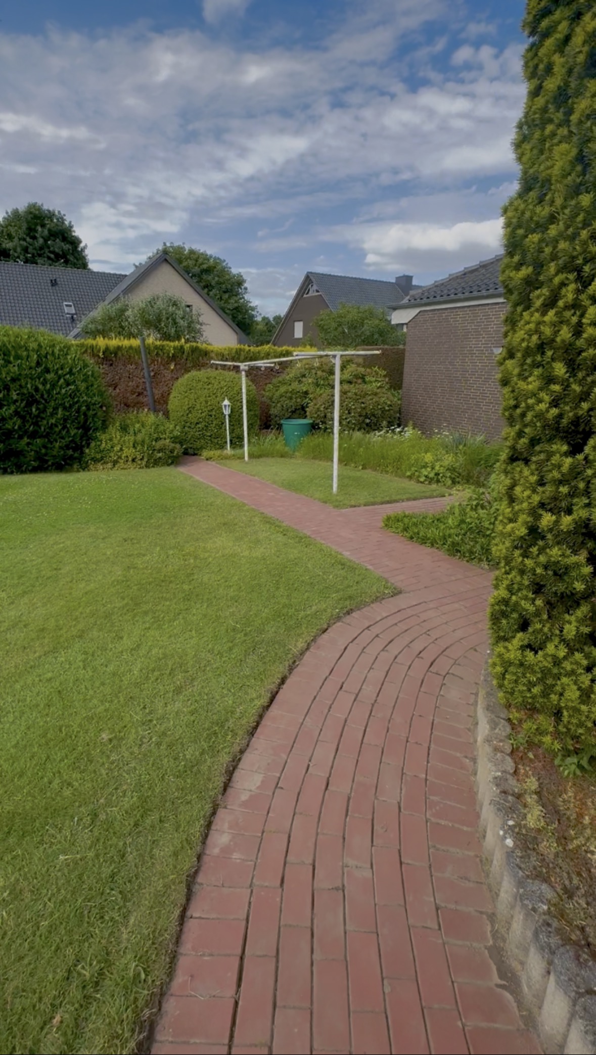 Vollständige Gartenpflege Referenzbild
